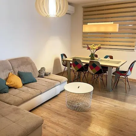 New - Family & Friends Apartment